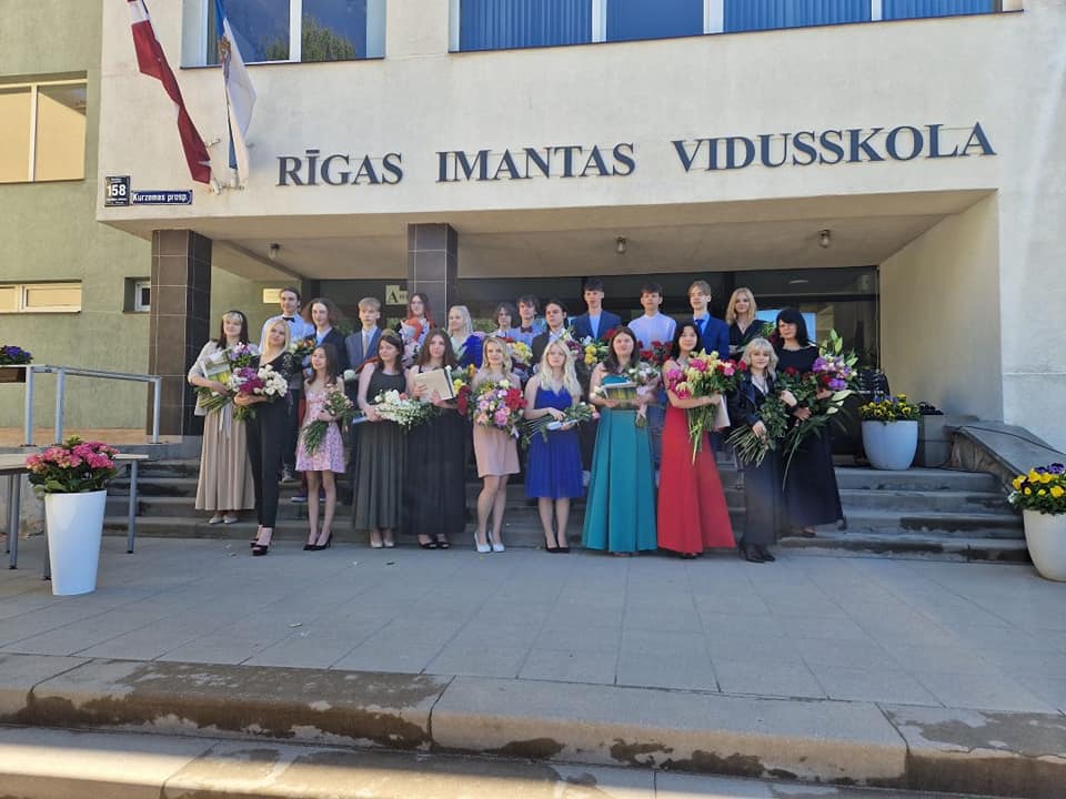 Rīgas Imantas vidusskolā 15. jūnijā aizvadīts 9. klašu izlaidums