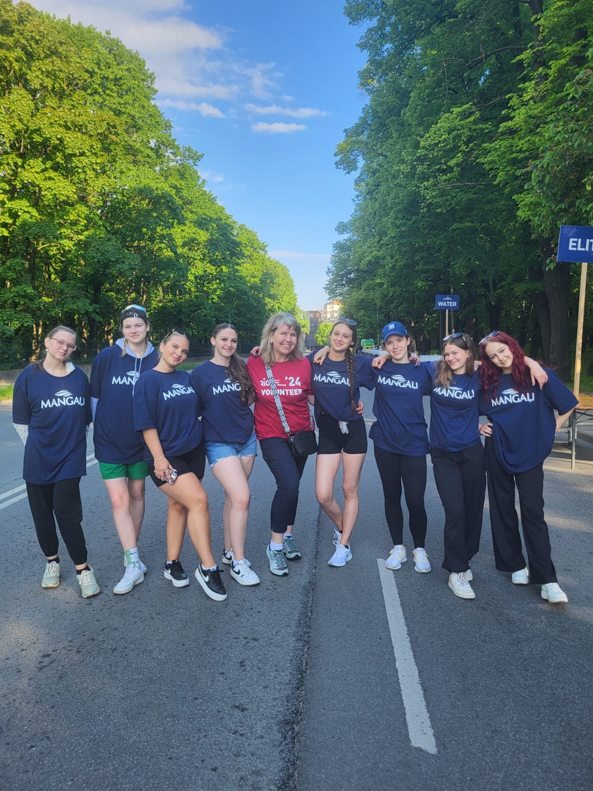 SP jaunieši kā brīvprātīgie Rimi Rīgas maratonā