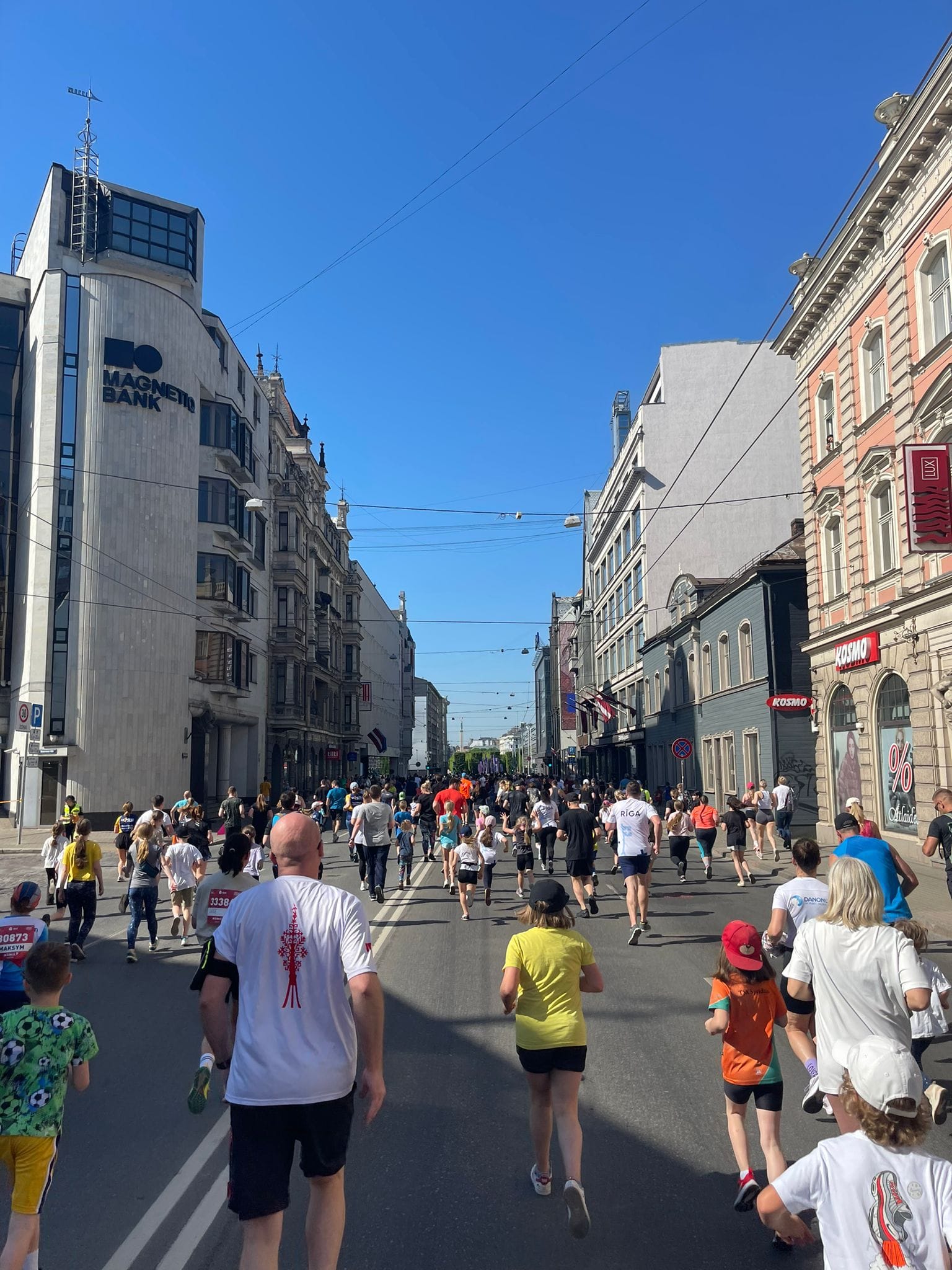 Skolēni aktīvi iesaistās 34. Rimi Rīgas maratonā