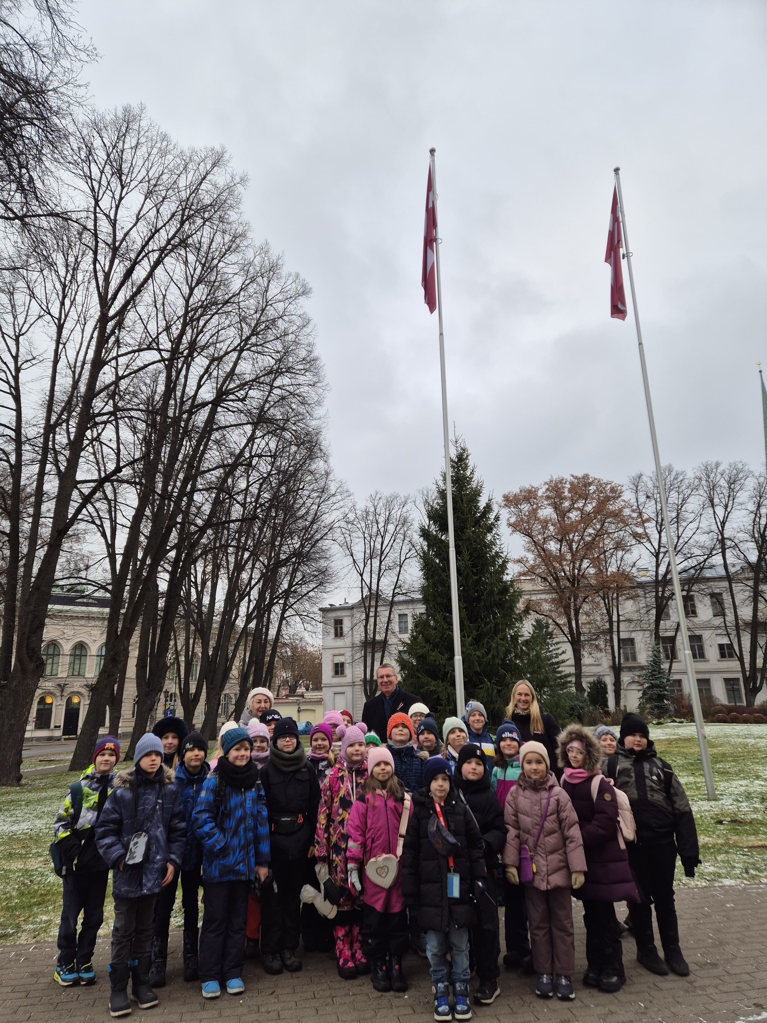 Iepazīstot Vecrīgu, satiek Latvijas Valsts prezidentu!